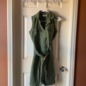 Front Buttoned  sleeveless Dress, Size 6. Almost brand new